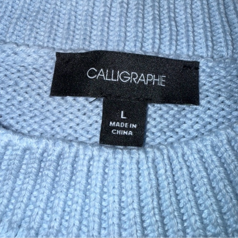 NEW ANTHROPOLOGIE CALLIGRAPHIE BLUE
CABLE KNIT PULLOVER 3D CHERRY DETAIL
SZ LRG - Picture 7 of 7